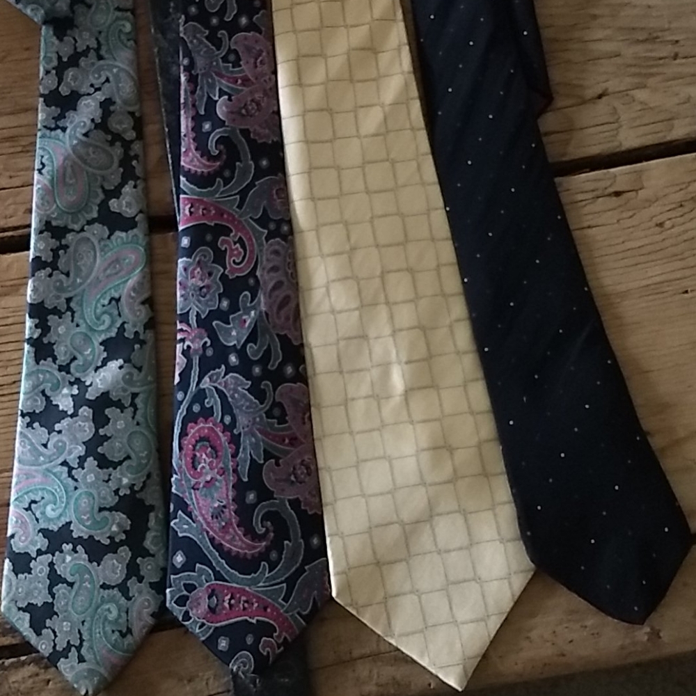 4 Vintage Men's 100% Silk Ties